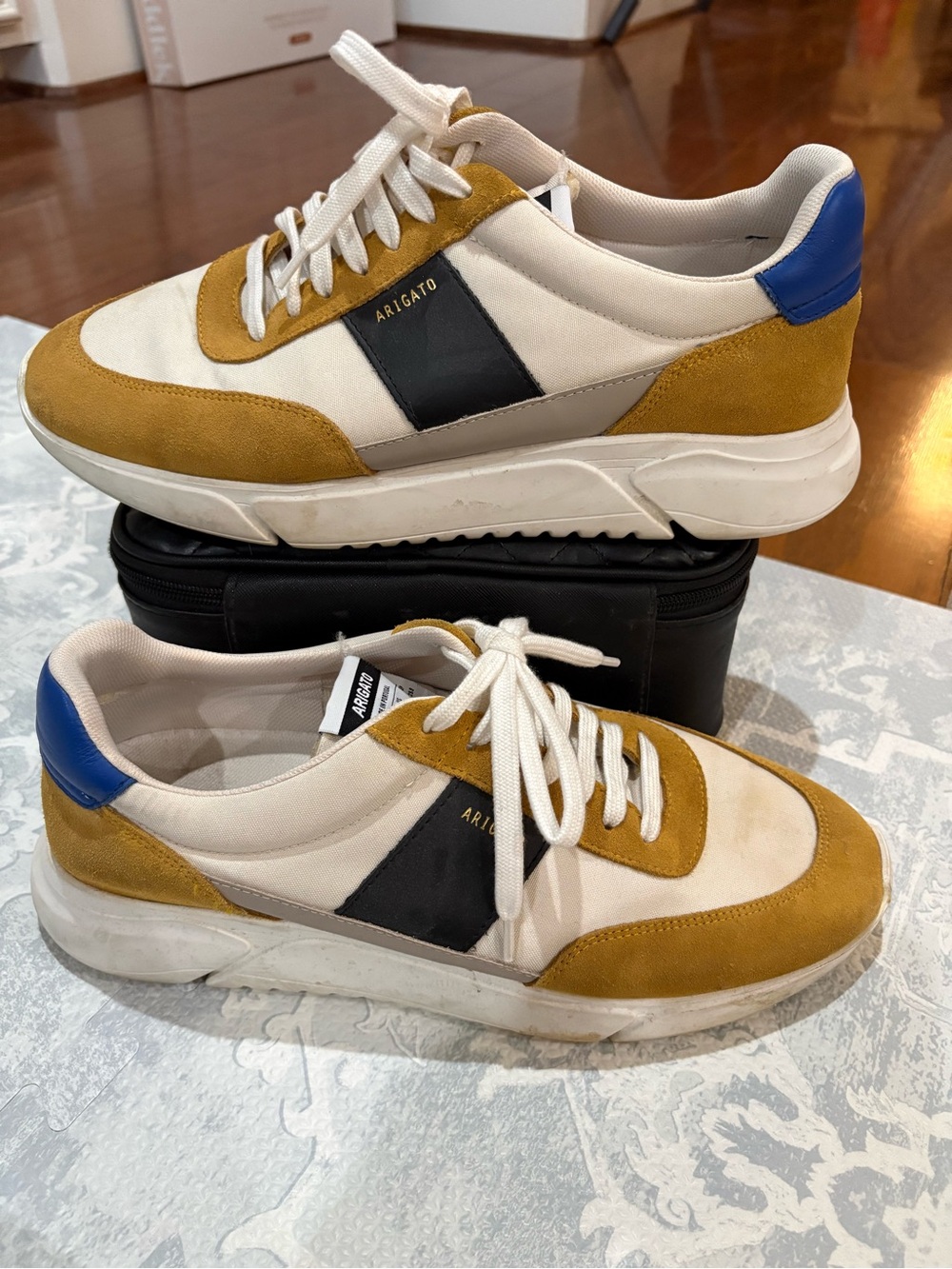 Axel Arigato White, Mustard & Blue Low-Top Sneakers